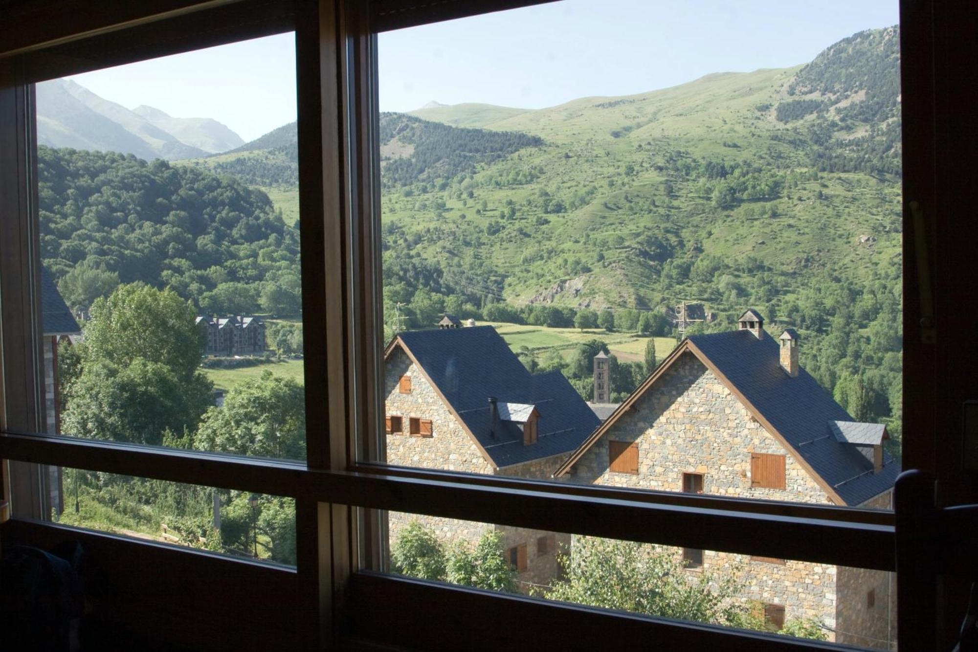 El Xalet De Tauell Hotel Rural Exteriör bild