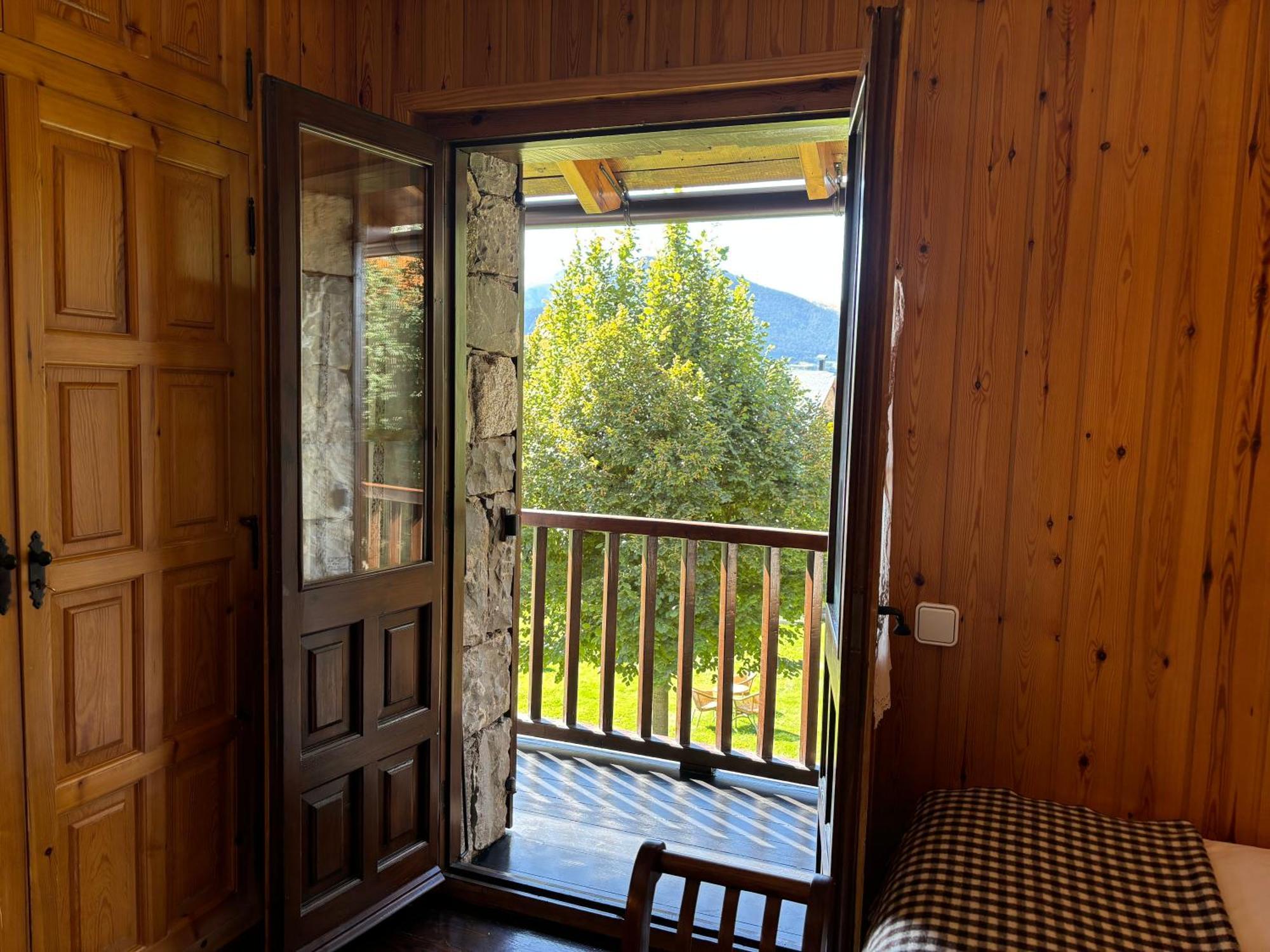El Xalet De Tauell Hotel Rural Exteriör bild