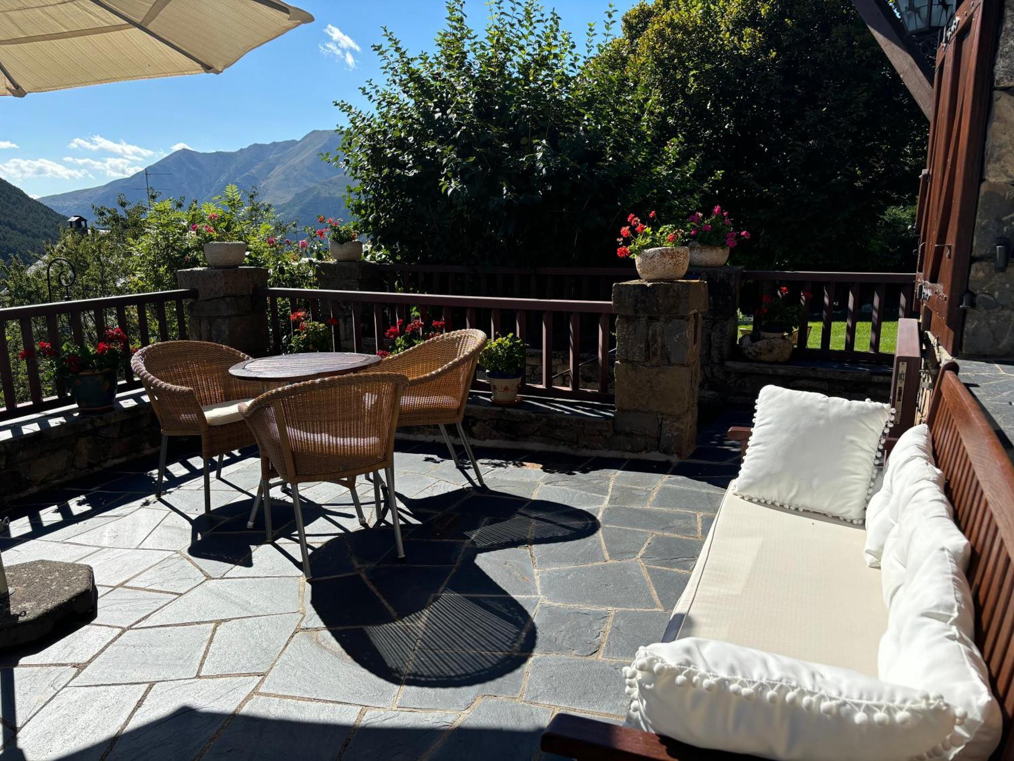 El Xalet De Tauell Hotel Rural Exteriör bild