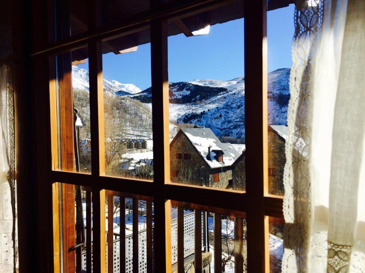 El Xalet De Tauell Hotel Rural Exteriör bild